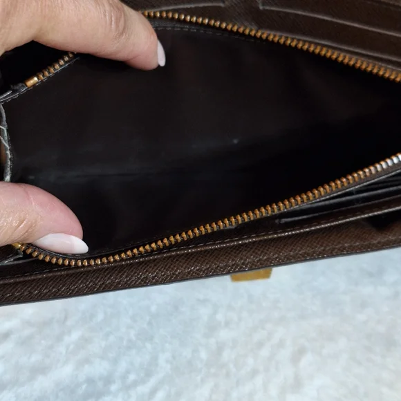 LV Besace Clutch Rosebery - Picture 12 of 16